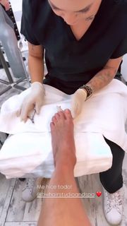 Yanina Latorre feet photo thumbnail