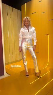 Yanina Latorre feet photo thumbnail