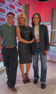 Yanina Latorre feet photo thumbnail