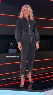 Yanina Latorre feet photo thumbnail