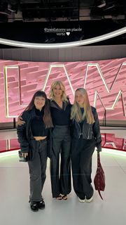 Yanina Latorre feet photo thumbnail