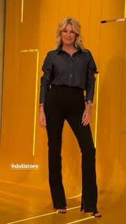 Yanina Latorre feet photo thumbnail