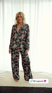 Yanina Latorre feet photo thumbnail