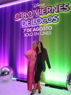 Yanina Latorre feet photo thumbnail