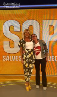 Yanina Latorre feet photo thumbnail