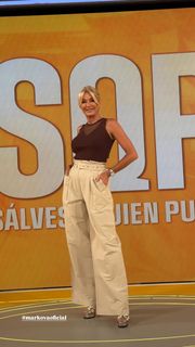 Yanina Latorre feet photo thumbnail