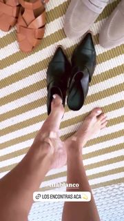 Yanina Latorre feet photo thumbnail
