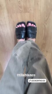 Yanina Latorre feet photo thumbnail