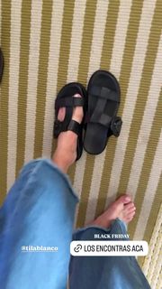 Yanina Latorre feet photo 6