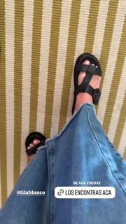 Yanina Latorre feet photo 5