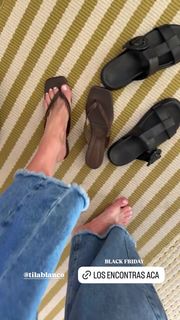 Yanina Latorre feet photo 3