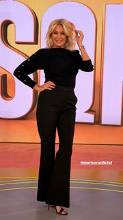 Yanina Latorre feet photo 2