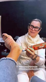 Yanina Latorre feet photo 7