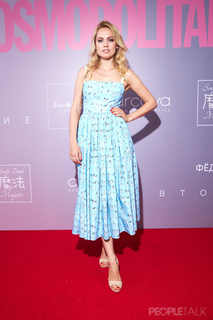 Yanina Studilina feet photo 16