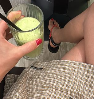 Yanina Studilina feet photo 9