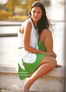 Yanna Lavigne feet photo 2