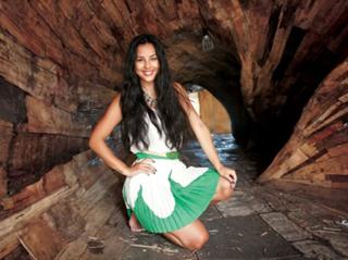 Yanna Lavigne feet photo 3
