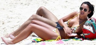 Yanna Lavigne feet photo 6