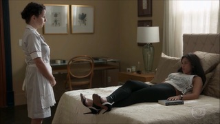 Yanna Lavigne feet photo 10