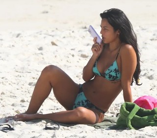 Yanna Lavigne feet photo 7