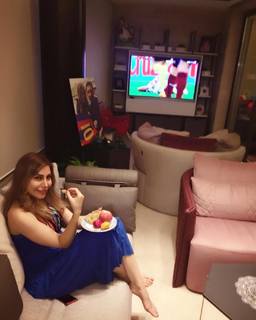 Yara feet photo 2