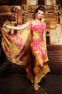Yara Naoum feet photo 7