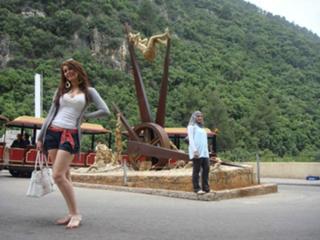 Yara Naoum feet photo 19