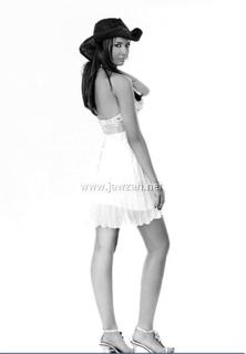 Yara Naoum feet photo 13