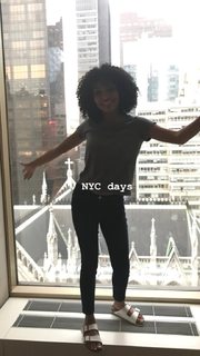 Yara Shahidi feet photo thumbnail