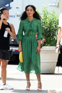 Yara Shahidi feet photo thumbnail