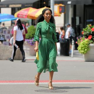 Yara Shahidi feet photo thumbnail