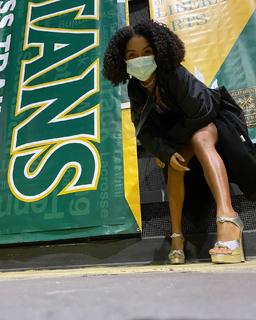 Yara Shahidi feet photo thumbnail