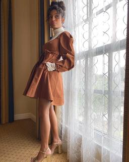 Yara Shahidi feet photo thumbnail