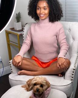 Yara Shahidi feet photo thumbnail