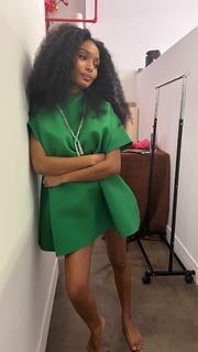Yara Shahidi feet photo thumbnail