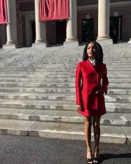 Yara Shahidi feet photo thumbnail