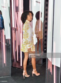 Yara Shahidi feet photo thumbnail