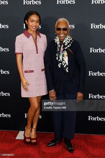 Yara Shahidi feet photo 16