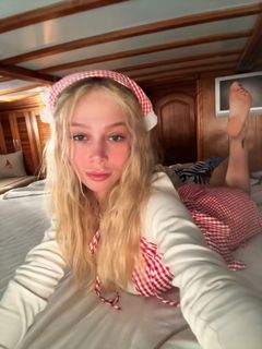 Yaren Alaca feet photo 8