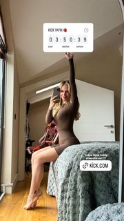 Yaren Alaca feet photo 1