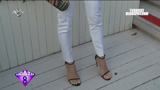 Yasemin Ergene feet photo 6