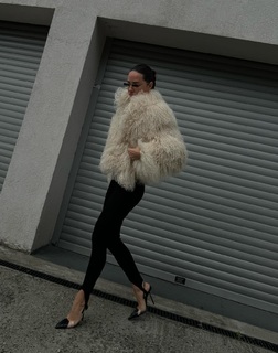 Yasemin Ergene feet photo 10