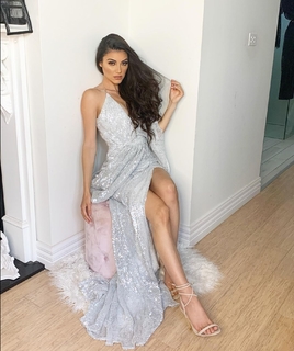 Yasemin Islek feet photo 1
