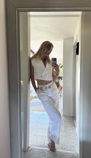 Yasemin Kay Allen feet photo 6