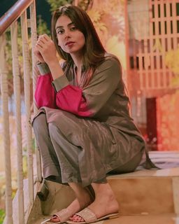 Yashma Gill feet photo 10