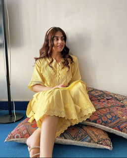Yashma Gill feet photo 3