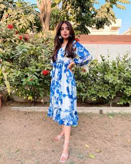 Yashma Gill feet photo 1