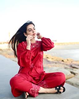 Yashma Gill feet photo 5