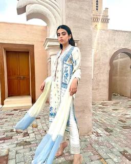 Yashma Gill feet photo 2