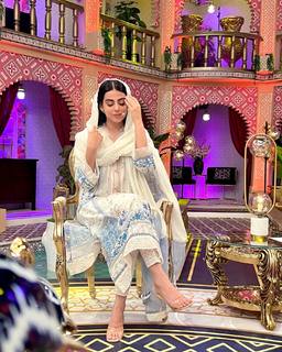 Yashma Gill feet photo 1